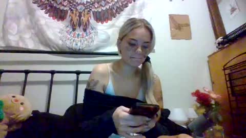 Snapshot of britneycherry08 chatting on August 1, 9:57 pm britneycherry08 online show from August 1, 9:57 pm