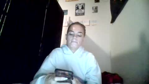 Snapshot of britneycherry08 chatting on August 3, 9:59 am britneycherry08 online show from August 3, 9:59 am
