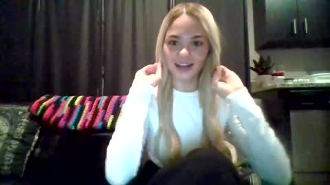 Snapshot of britneycherry08 chatting on August 4, 4:48 am britneycherry08 online show from August 4, 4:48 am