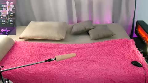 Snapshot of britneyfoxxxx1 chatting on March 4, 4:07 am Britney. Part-time devil online show from March 4, 4:07 am