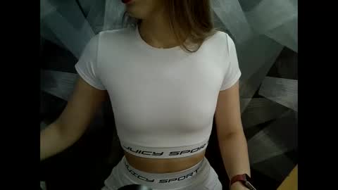 BritneyxKittens online show from November 18, 7:24 am