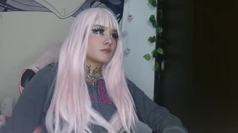 maru miaw   Please help me to reach 100 thumbs up online show from December 16, 11:15 am