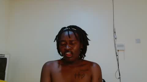 broken_haloo online show from March 30, 5:52 am