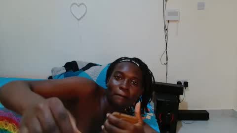 broken_haloo online show from April 13, 6:57 pm