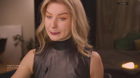 Snapshot of bronnica chatting on January 4, 3:07 pm Anna online show from January 4, 3:07 pm