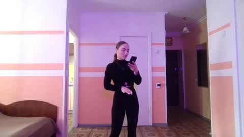 Snapshot of brookezantow chatting on May 31, 8:10 am Lina online show from May 31, 8:10 am