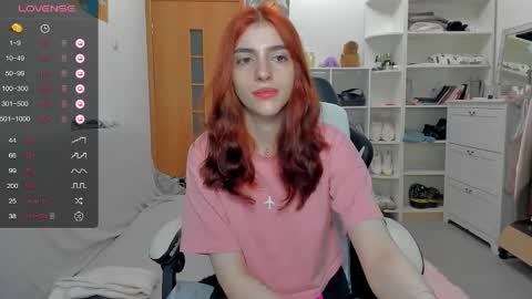 Snapshot of broosnica1 chatting on June 3, 7:44 am broosnica1 online show from June 3, 7:44 am