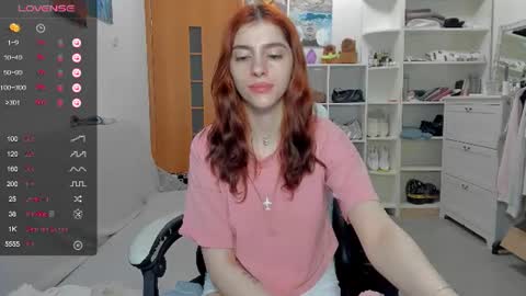 Snapshot of broosnica1 chatting on June 25, 5:23 am broosnica1 online show from June 25, 5:23 am