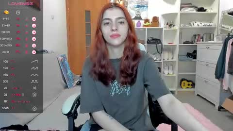Snapshot of broosnica1 chatting on July 3, 8:43 am broosnica1 online show from July 3, 8:43 am