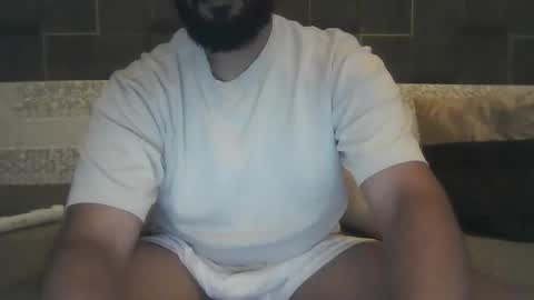 brownbd32 online show from December 19, 8:27 pm