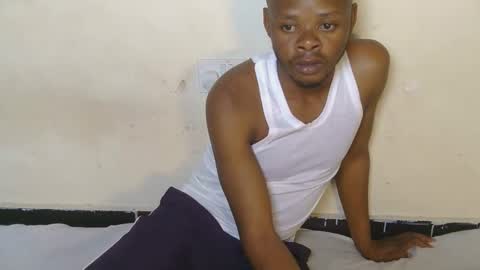 Snapshot of brownguy_ug chatting on January 19, 6:39 am kevin online show from January 19, 6:39 am