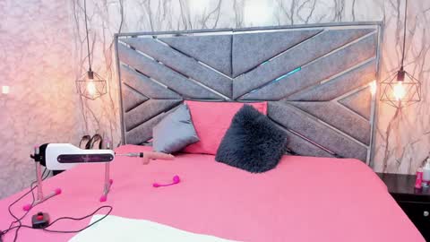 Sara  online show from December 12, 9:26 pm