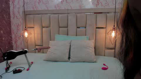 Sara  online show from December 19, 10:32 pm