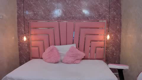 Sara  online show from January 21, 11:55 pm