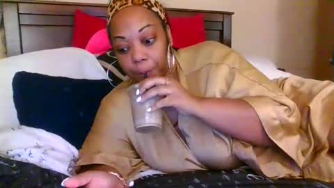 brownroundrenee online show from March 13, 10:00 am