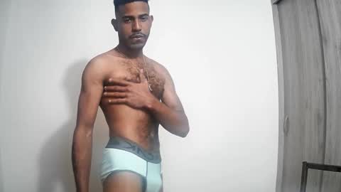 bruce_1111 online show from December 20, 6:37 pm