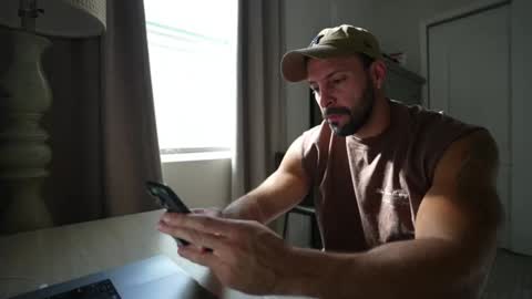 Snapshot of brucestryker chatting on February 4, 7:20 pm onlyfans BRUCESTRYKER online show from February 4, 7:20 pm