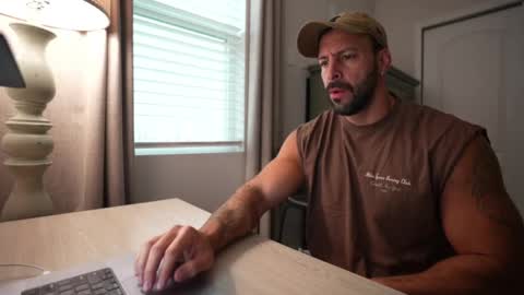 Snapshot of brucestryker chatting on February 5, 2:11 pm onlyfans BRUCESTRYKER online show from February 5, 2:11 pm