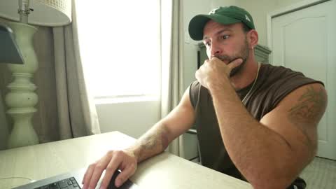 Snapshot of brucestryker chatting on February 8, 5:38 pm onlyfans BRUCESTRYKER online show from February 8, 5:38 pm