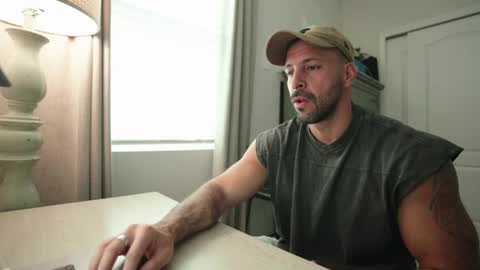 Snapshot of brucestryker chatting on March 8, 4:33 pm onlyfans BRUCESTRYKER online show from March 8, 4:33 pm