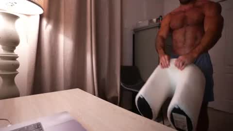 onlyfans BRUCESTRYKER online show from August 6, 1:51 am
