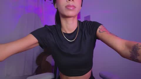 SARAH  online show from February 10, 2:59 am