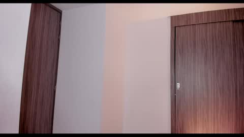 Snapshot of brunnahart chatting on December 17, 1:07 am online show from December 17, 1:07 am