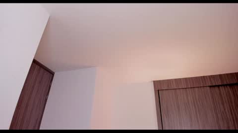 Snapshot of brunnahart chatting on December 17, 5:15 pm online show from December 17, 5:15 pm