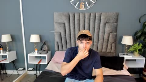 Snapshot of bruno_bellini chatting on November 20, 11:21 am Bruno Bellini online show from November 20, 11:21 am