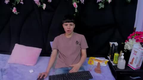 Snapshot of bruno_cruz chatting on November 13, 3:05 am Bruno Cruz online show from November 13, 3:05 am