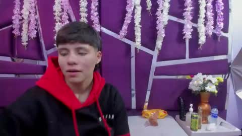 Snapshot of bruno_cruz chatting on December 18, 2:17 am Bruno Cruz online show from December 18, 2:17 am