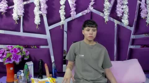 Snapshot of bruno_cruz chatting on February 19, 2:40 am Bruno Cruz online show from February 19, 2:40 am