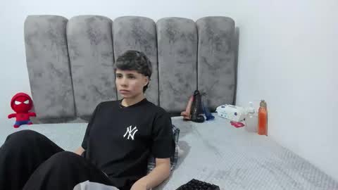 Bruno Cruz online show from June 2, 2:13 am
