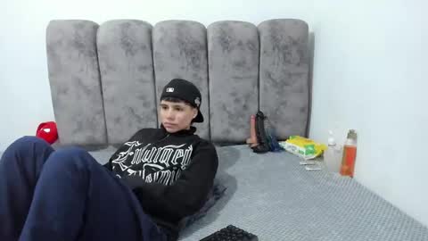 Bruno Cruz online show from June 12, 2:32 am