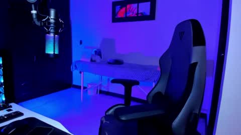 Snapshot of bruno_diaz31 chatting on June 23, 3:15 am Bruno online show from June 23, 3:15 am