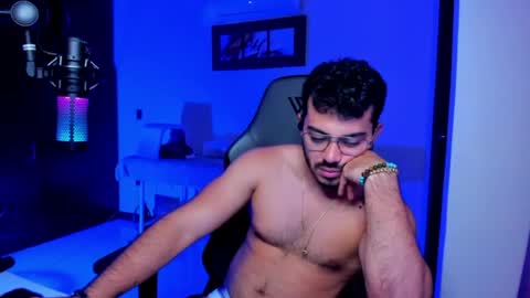 Snapshot of bruno_diaz31 chatting on July 7, 5:32 am Bruno online show from July 7, 5:32 am