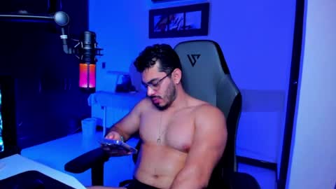 Snapshot of bruno_diaz31 chatting on July 16, 5:02 am Bruno online show from July 16, 5:02 am