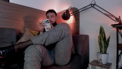 Andres Suarez online show from May 4, 4:25 pm