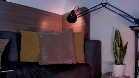 Andres Suarez online show from May 6, 2:11 pm