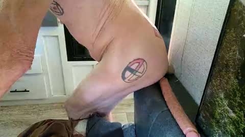 Steve... aka SkinnieDippin aka TimberTramp online show from September 22, 6:10 pm