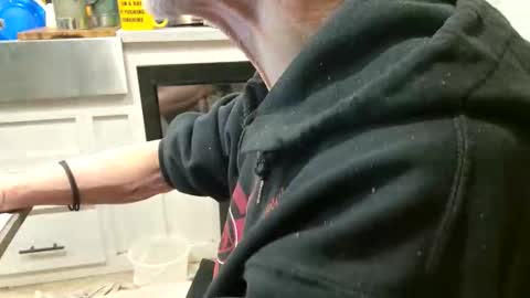 Snapshot of brushsquach chatting on February 22, 5:19 am Steve... aka SkinnieDippin aka TimberTramp online show from February 22, 5:19 am