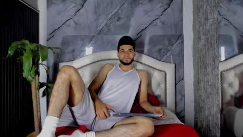 Bry Dalton online show from November 20, 5:07 am