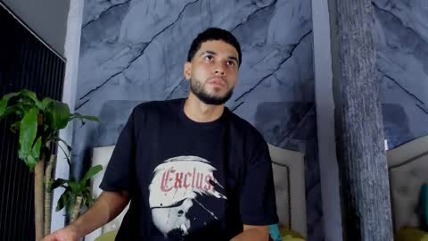 Bry Dalton online show from November 21, 4:33 am