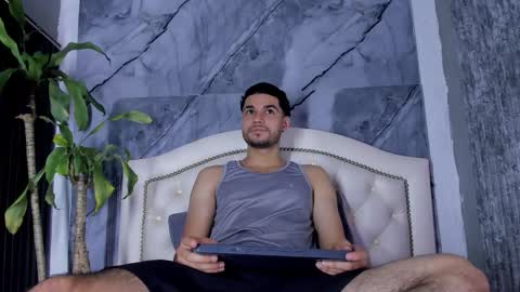 Bry Dalton online show from February 8, 3:43 am