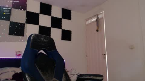 bryamado online show from September 16, 3:13 pm