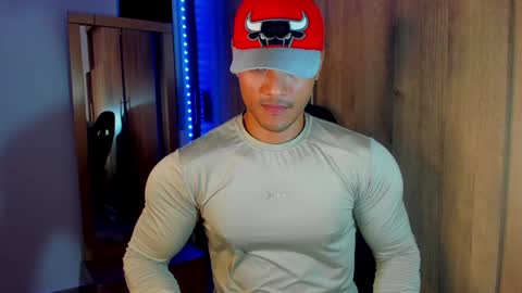 Snapshot of bryan_boy_ chatting on January 28, 1:39 am bryan online show from January 28, 1:39 am