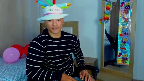 Snapshot of bryan_boy_ chatting on February 25, 1:20 am bryan online show from February 25, 1:20 am