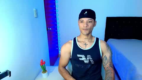 Snapshot of bryan_boy_ chatting on November 13, 10:19 pm bryan online show from November 13, 10:19 pm