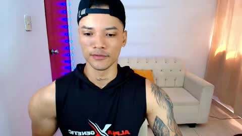 Snapshot of bryan_boy_ chatting on February 28, 3:46 pm bryan online show from February 28, 3:46 pm