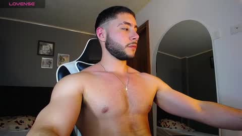 bryan_oficials online show from December 2, 1:36 am